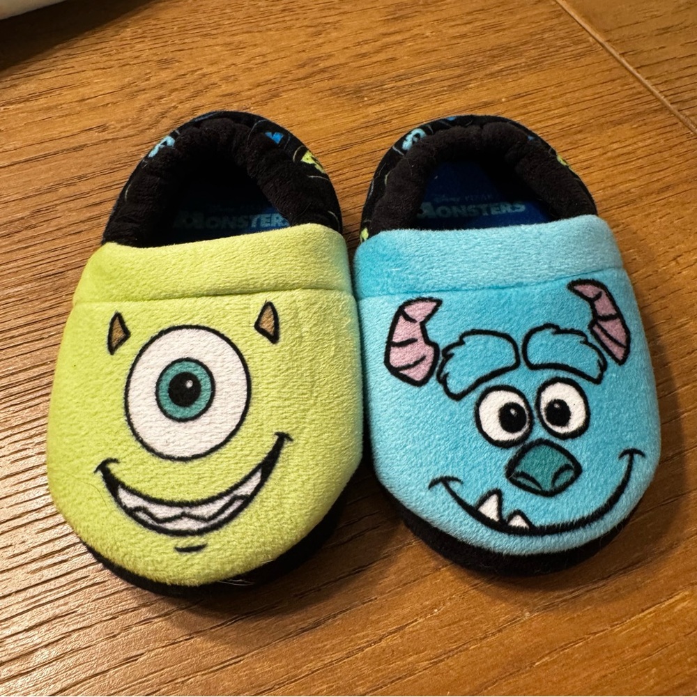 Disney Monsters Plush Slippers - Blue & Green Accents 5-6c - Like New!